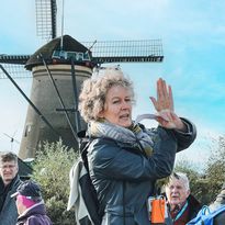 Reiseleiterin Renée weiß alles über Windmühlen - wir jetzt auch!